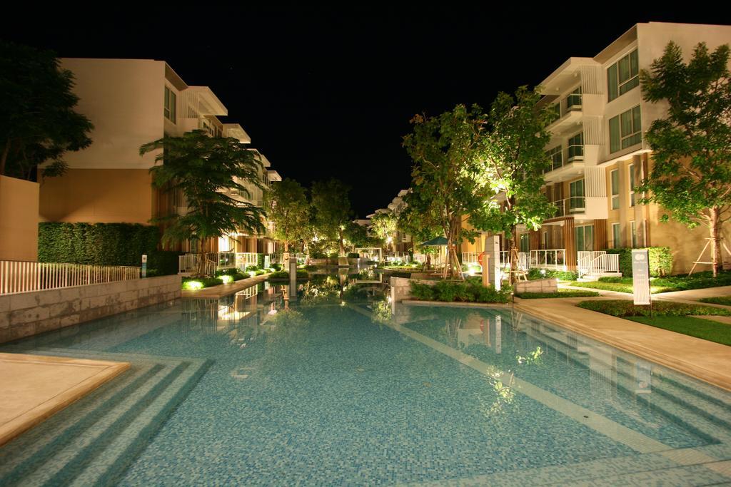 Luxury Beachfront Condo Hua Hin Exterior photo