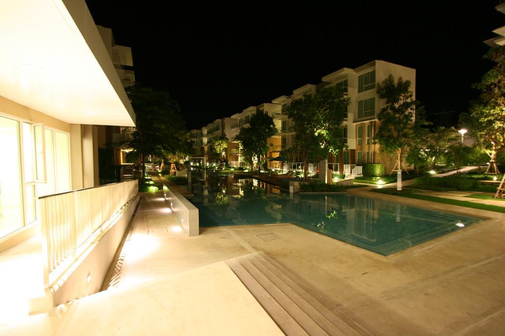 Luxury Beachfront Condo Hua Hin Exterior photo