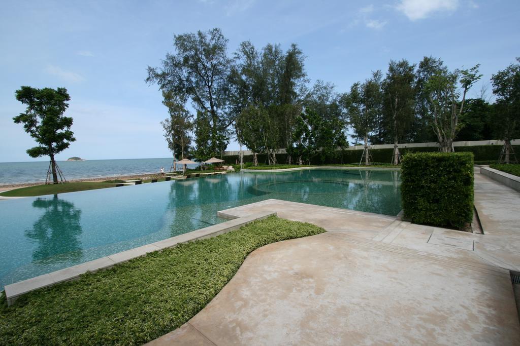 Luxury Beachfront Condo Hua Hin Exterior photo