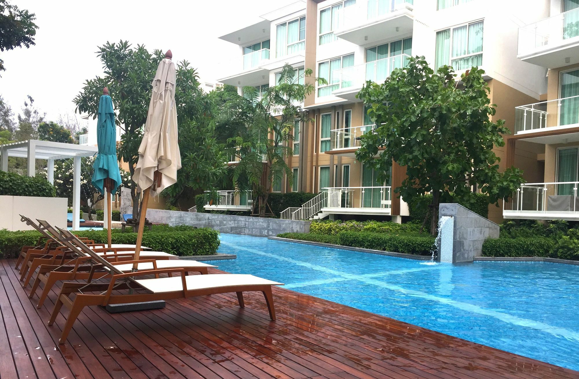 Luxury Beachfront Condo Hua Hin Exterior photo