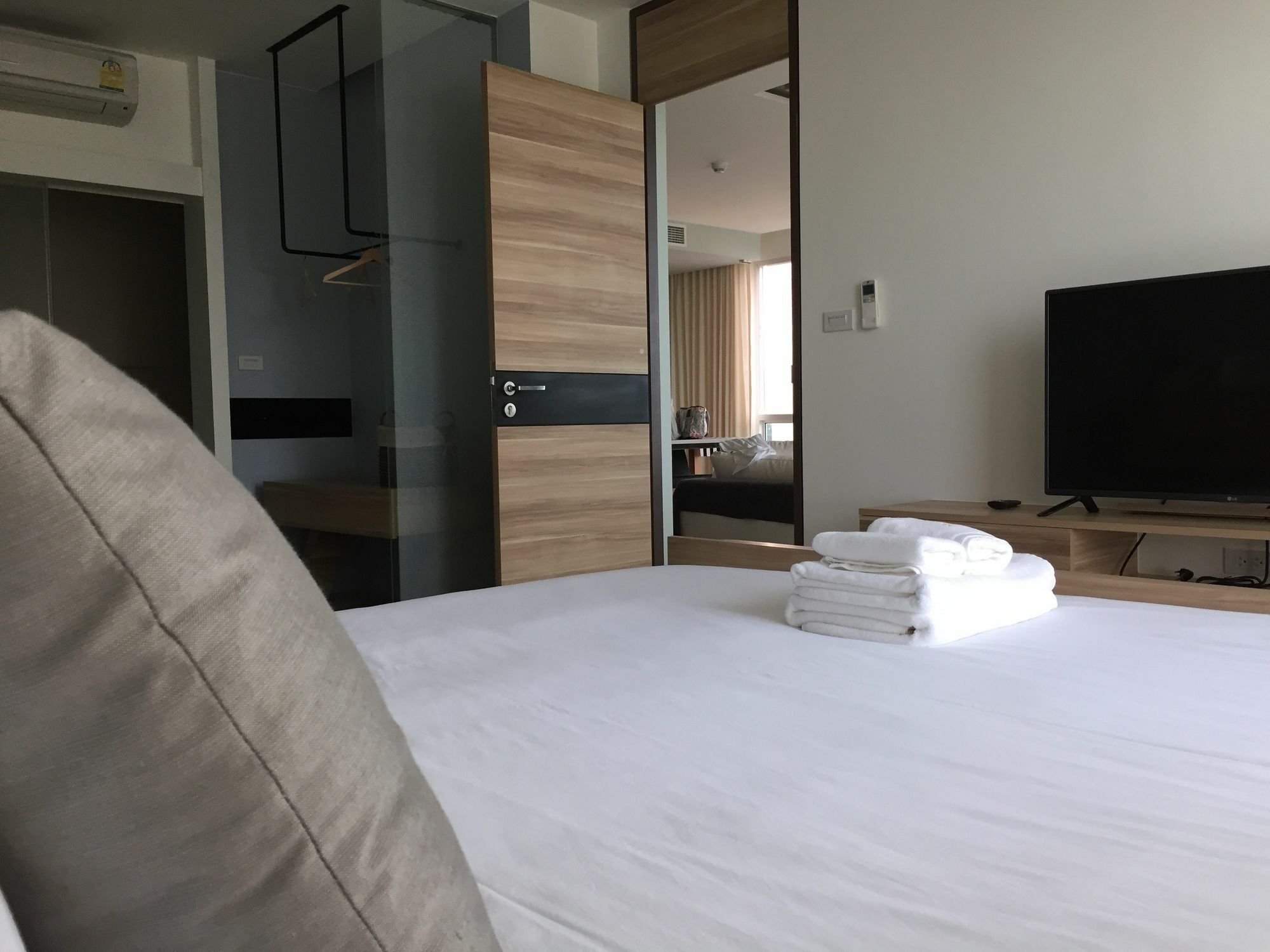 Luxury Beachfront Condo Hua Hin Exterior photo